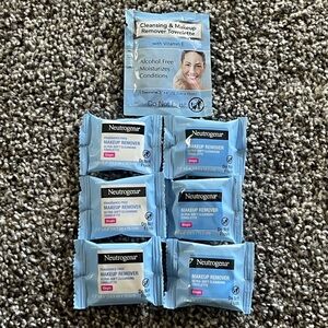 New Neutrogena travel size makeup remover wipes samples